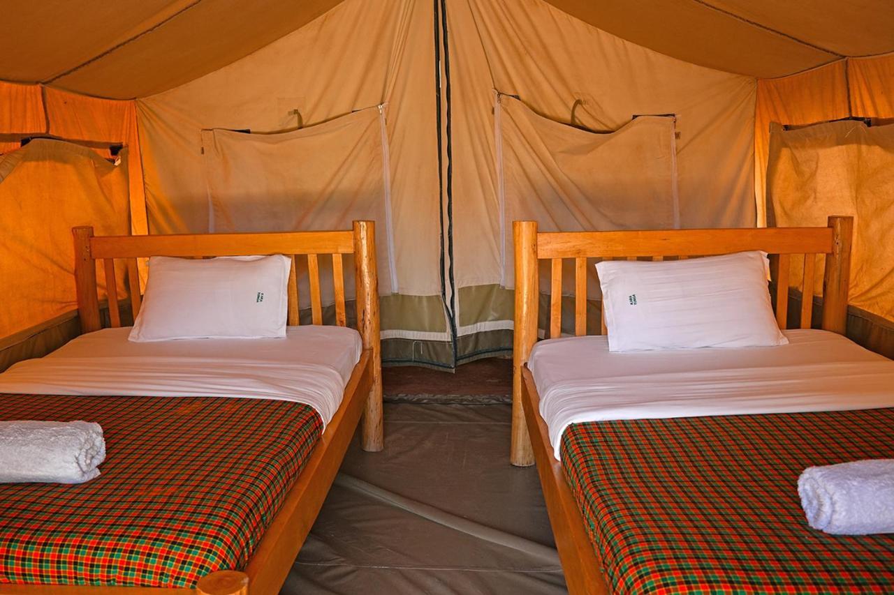 Kara-Tunga Safari Camp Panzió Moroto Kültér fotó